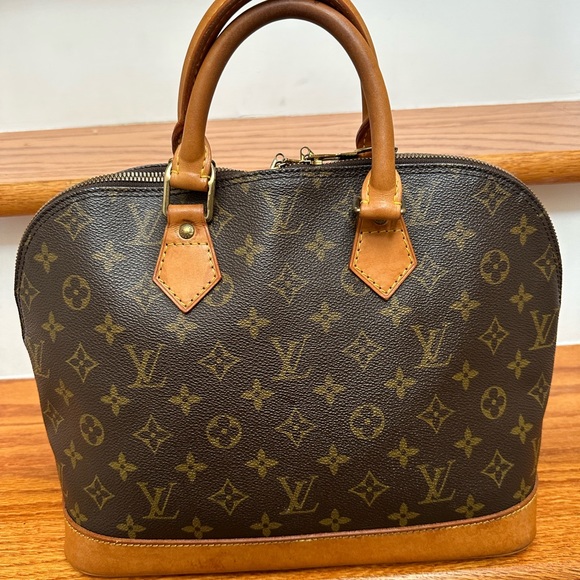 Louis Vuitton Alma Hand Bag - Picture 8 of 11
